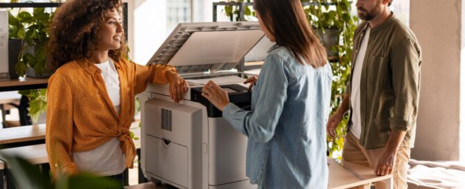 What is the retail price of the Konica Minolta bizhub C301i?